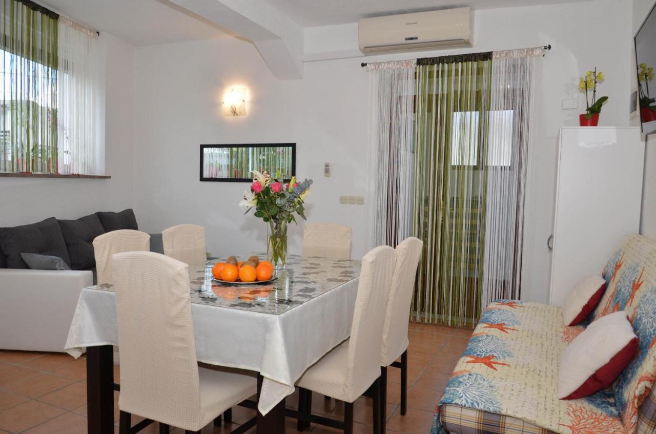 Apartmán Ma-Lo Pirovac Exteriér fotografie