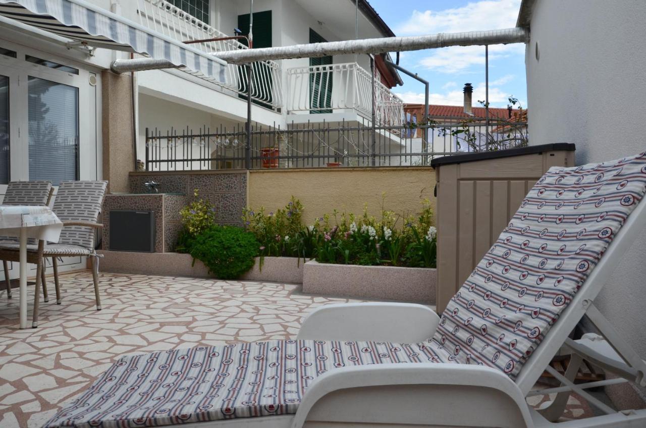 Apartmán Ma-Lo Pirovac Exteriér fotografie